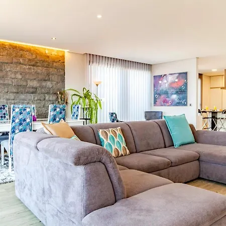 Sleeps 6 With Pool Air Con And Wifi Villa